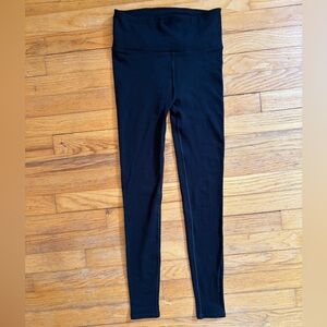 Lululemon black legging size 6